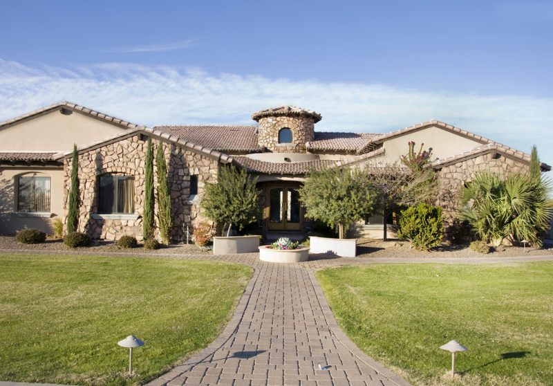 Luxury House with Pebble stones in the Suburbs